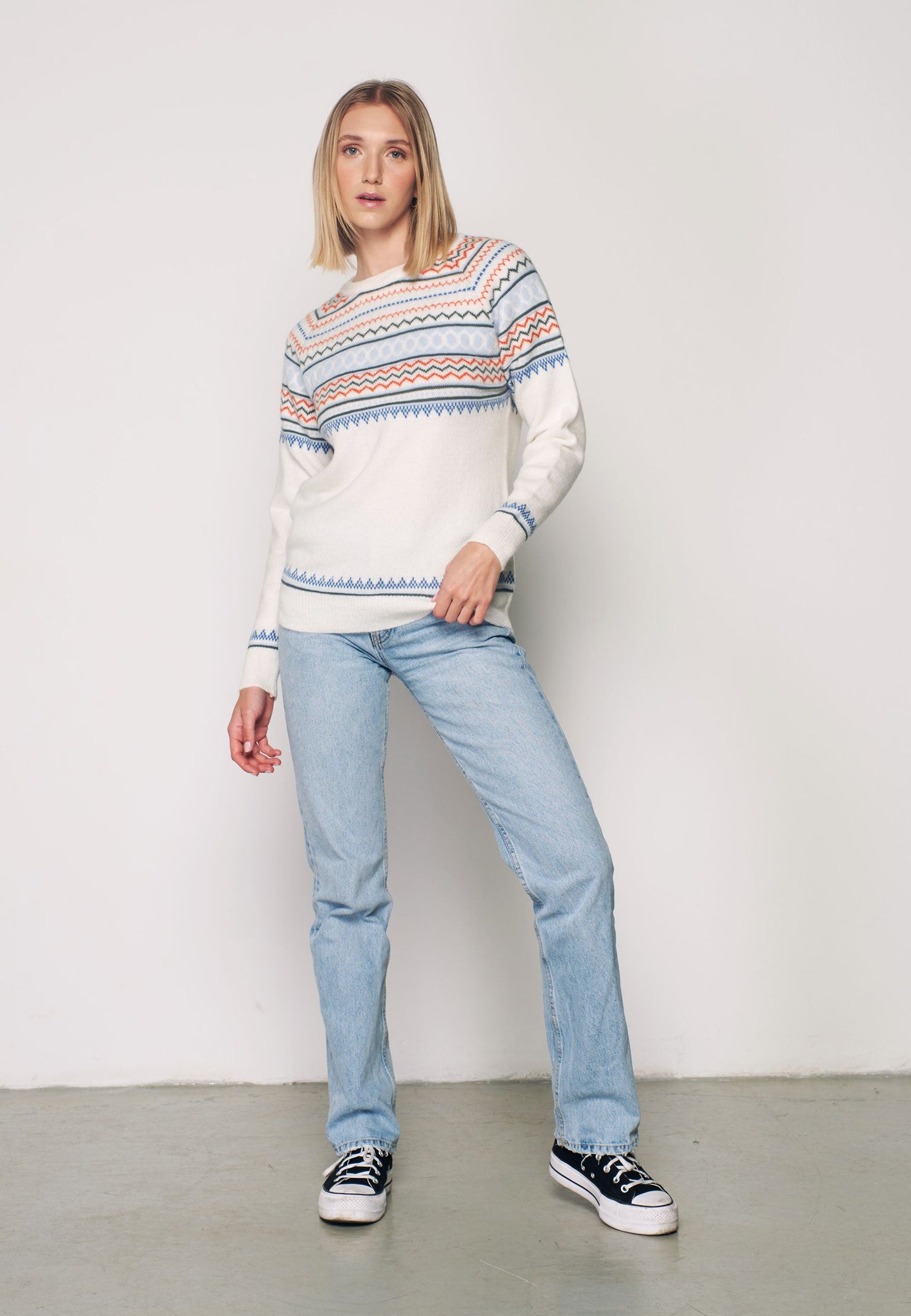 Soft Long Sleeve Blue Detailed Pullover - White