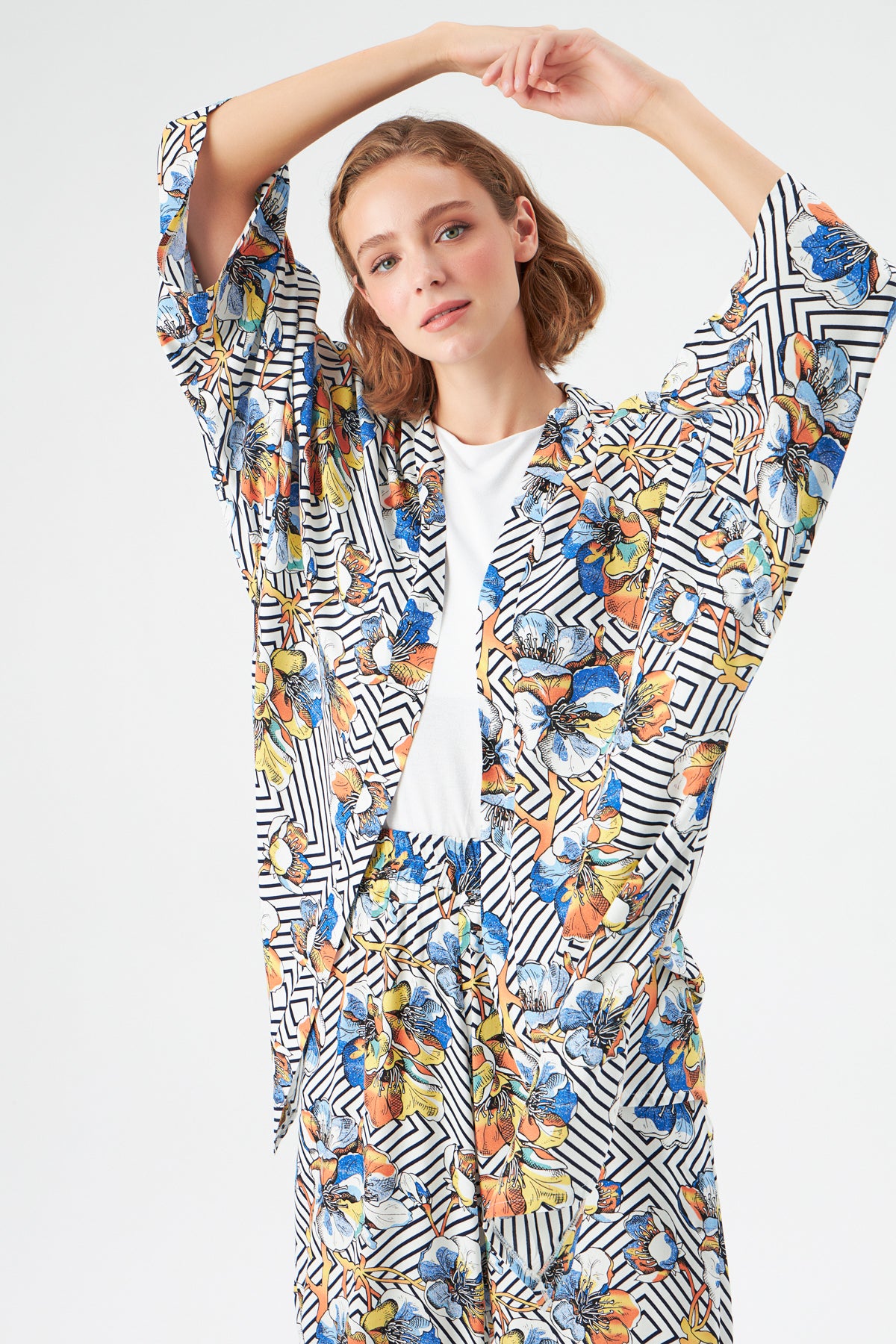 MUNI MUNI - Printed Kimono Top - ecru blue