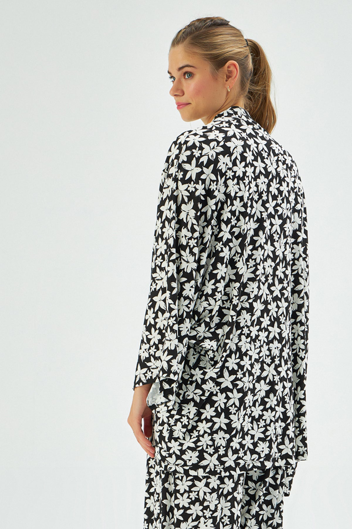 MUNI MUNI - Printed Kimono Top - black