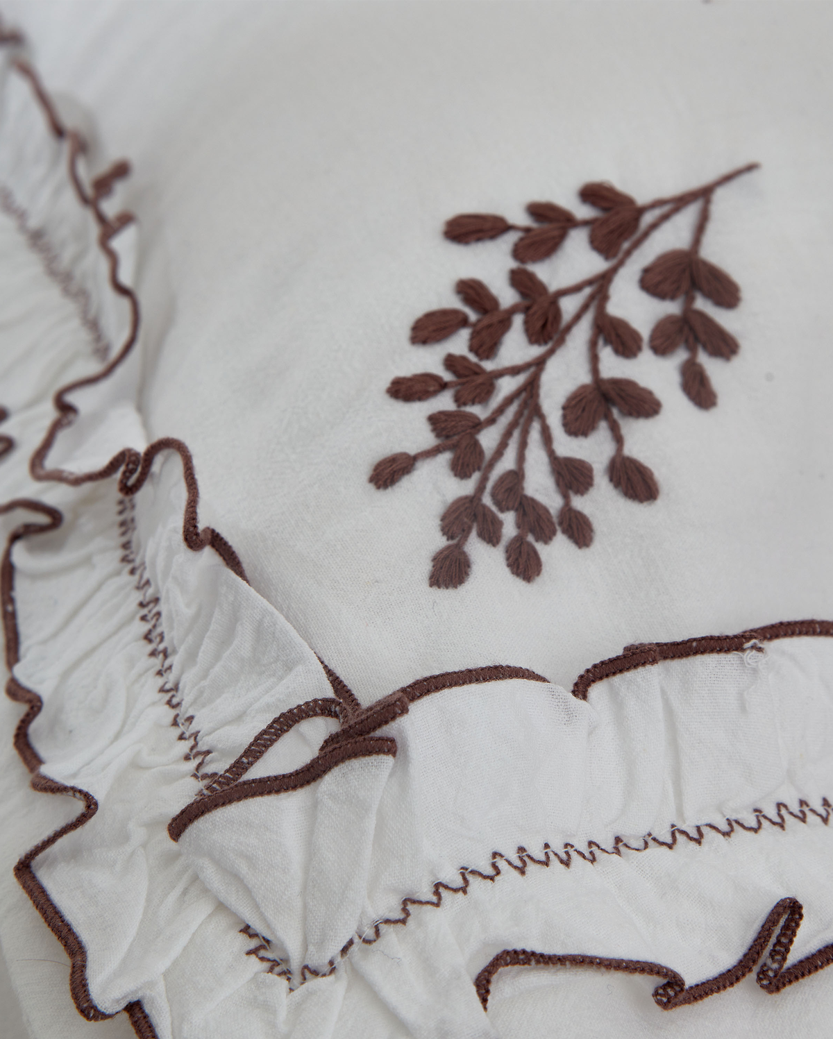 Embroidered Duvet Cover Set - White